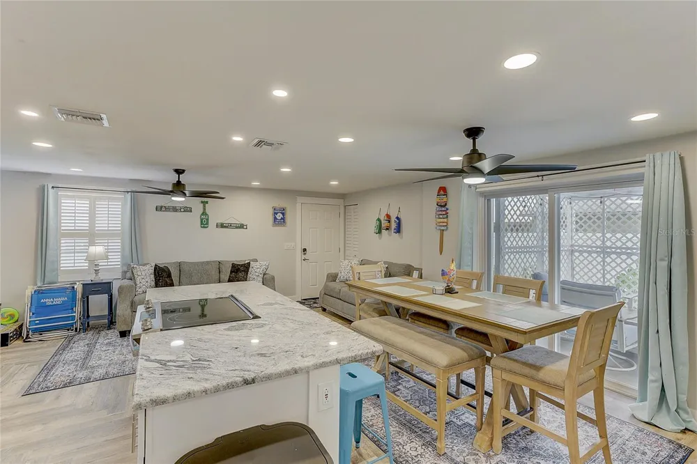 2728 49TH AVENUE W #2728 Bradenton, FL 34207