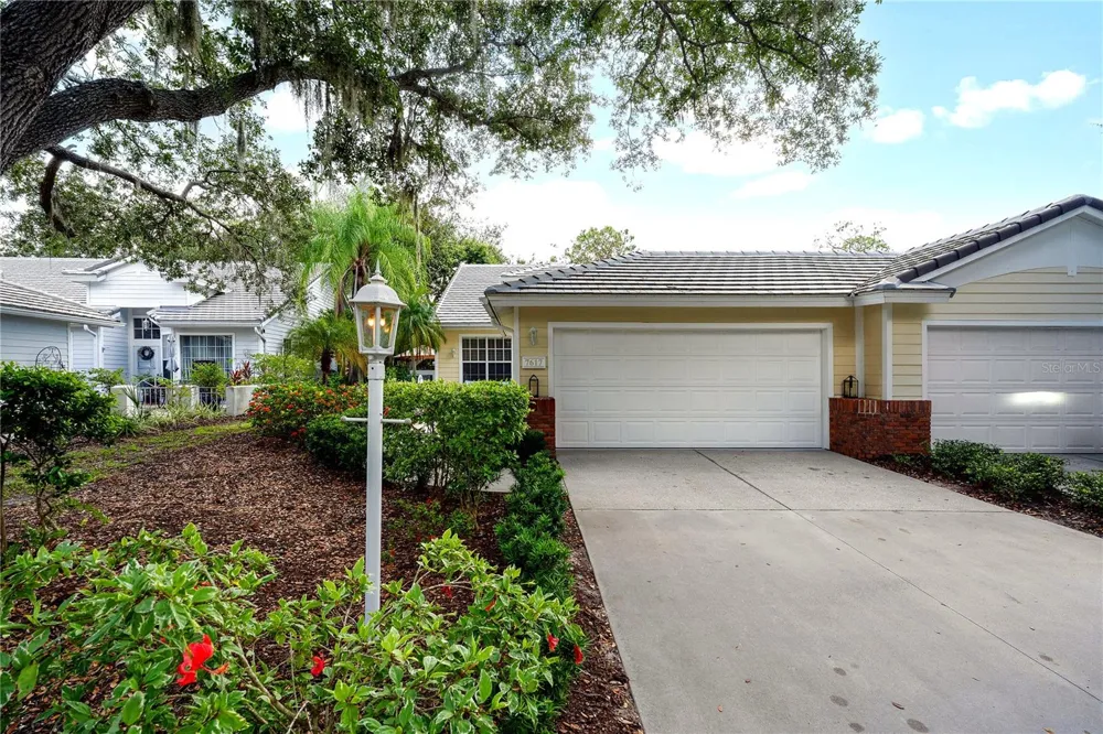 7617 WHITEBRIDGE GLEN University Park, FL 34201