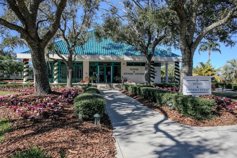 7617 WHITEBRIDGE GLEN University Park, FL 34201