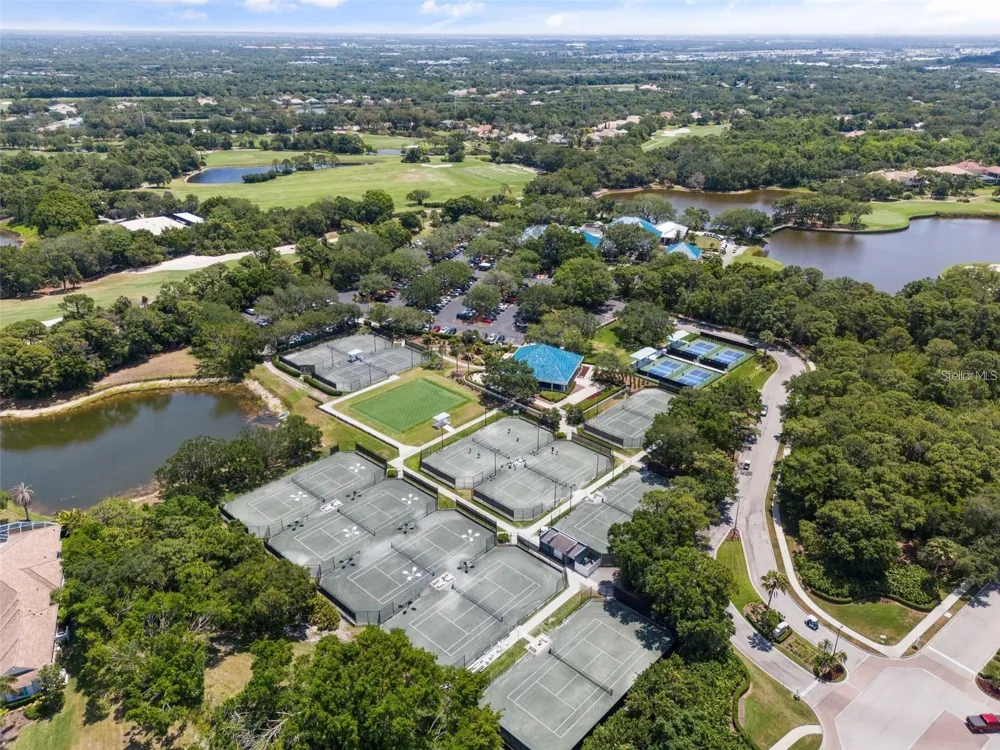 7617 WHITEBRIDGE GLEN University Park, FL 34201