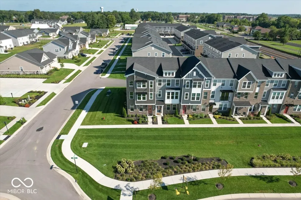 6046 Windsor Drive #701 McCordsville, IN 46055