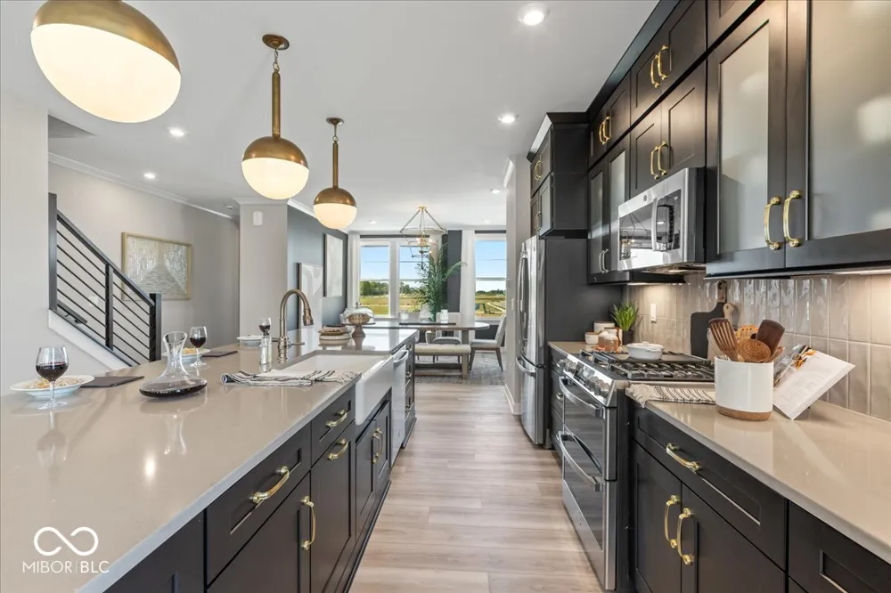 6046 Windsor Drive #701 McCordsville, IN 46055