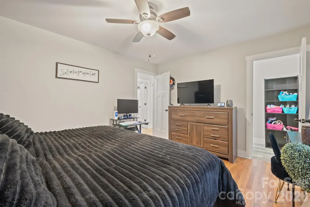 607 E 17th Street Newton, NC 28658
