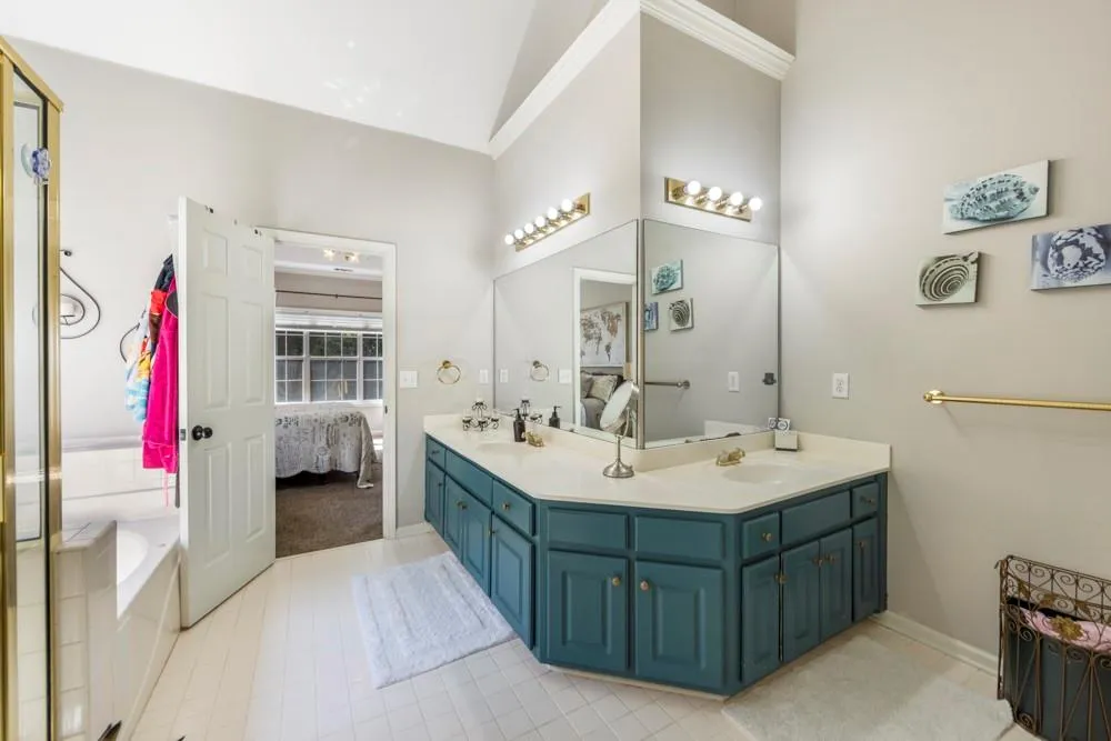 165 Roberts Road Suwanee, GA 30024