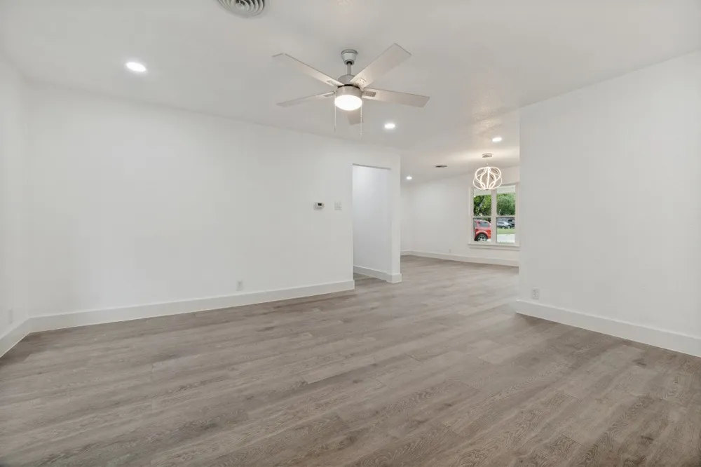 5718 Trio Lane Dallas, TX 75241