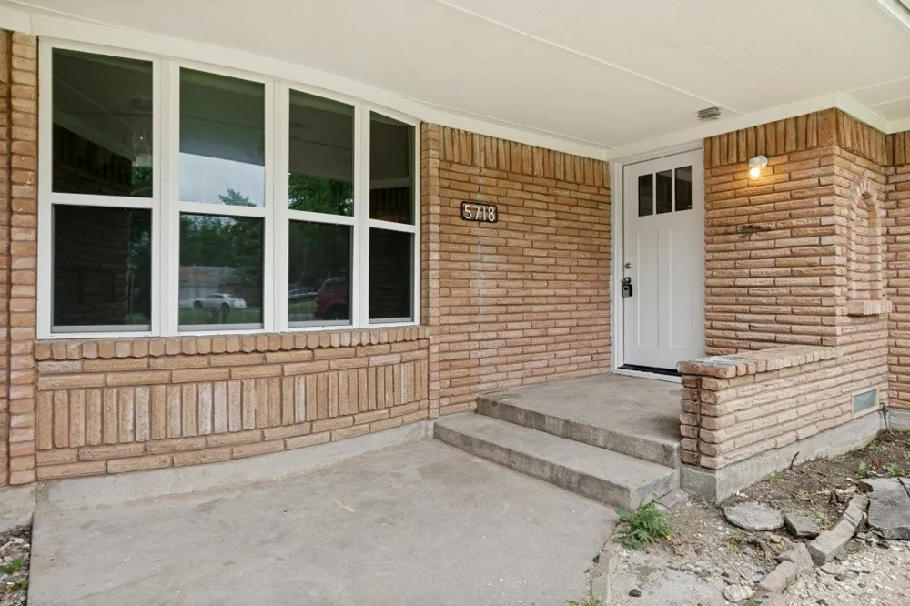 5718 Trio Lane Dallas, TX 75241