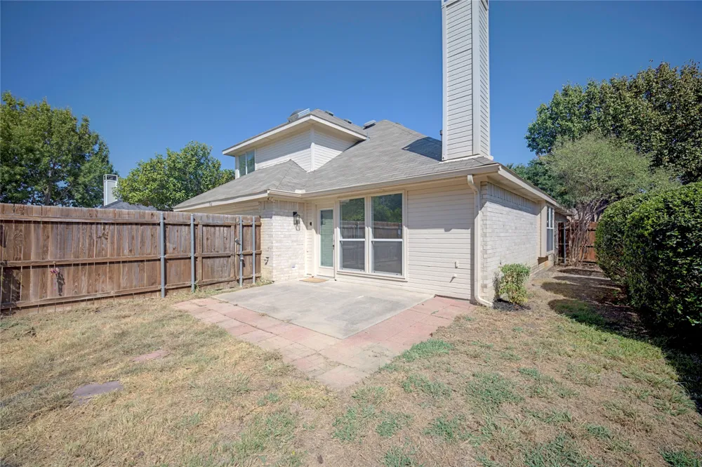 562 Continental Drive Lewisville, TX 75067