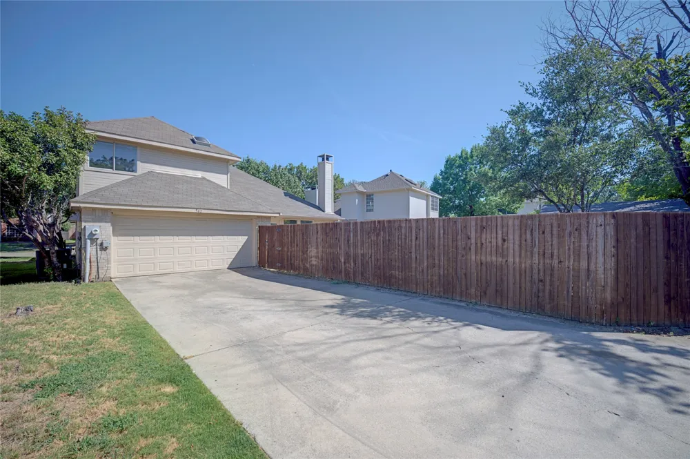 562 Continental Drive Lewisville, TX 75067