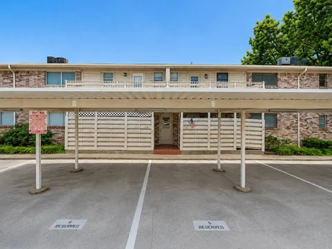 5044 Matilda Street #123