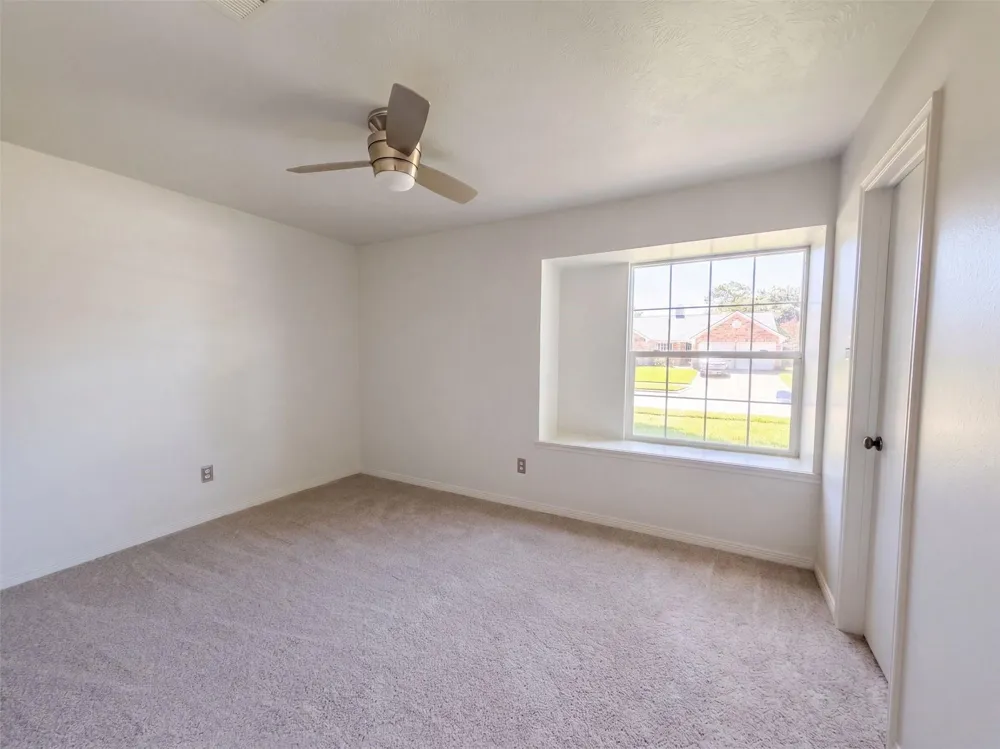 4750 Backenberry Drive Friendswood, TX 77546