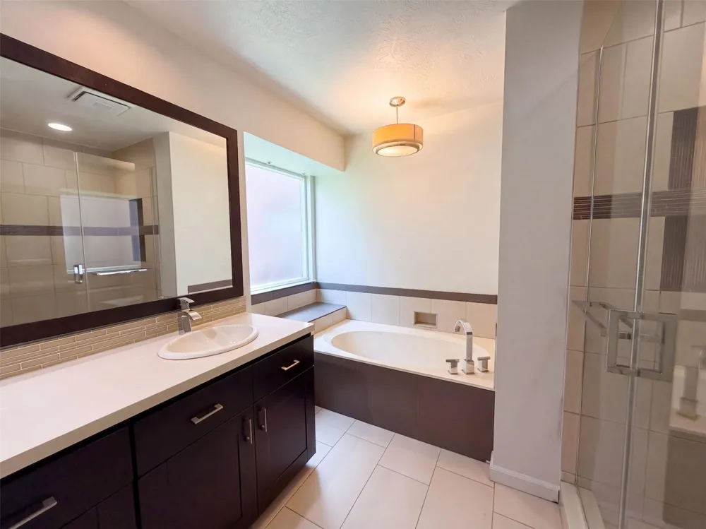 4750 Backenberry Drive Friendswood, TX 77546