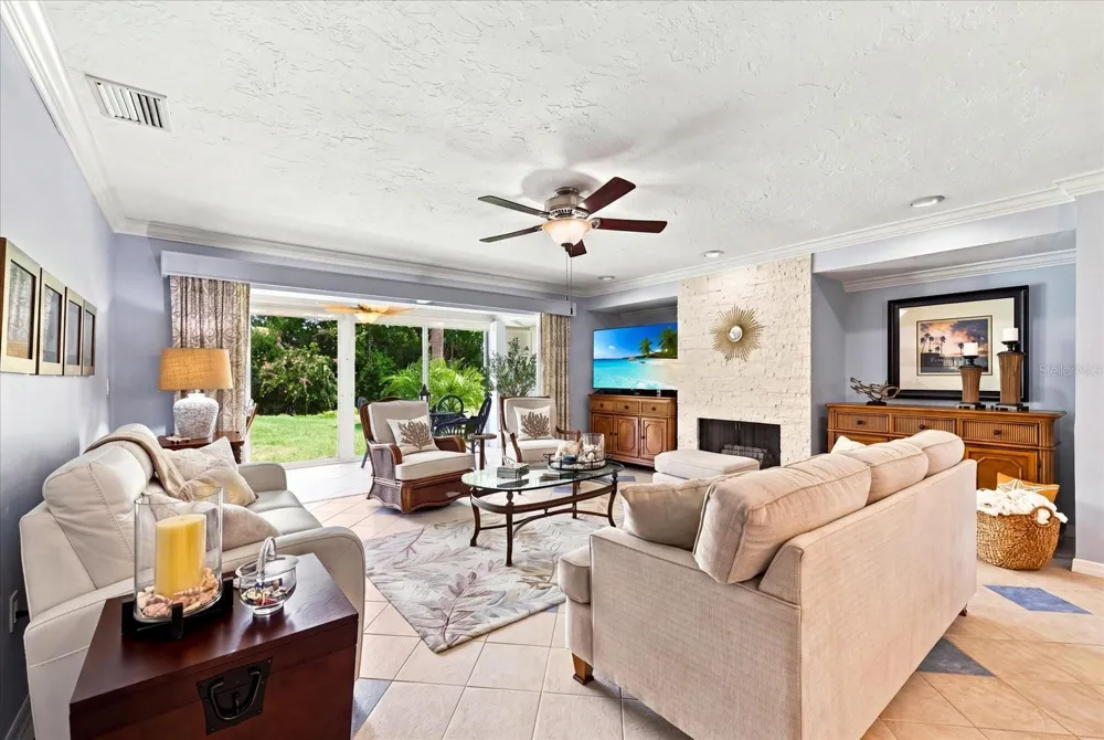 3252 RINGWOOD MEADOW #81 Sarasota, FL 34235