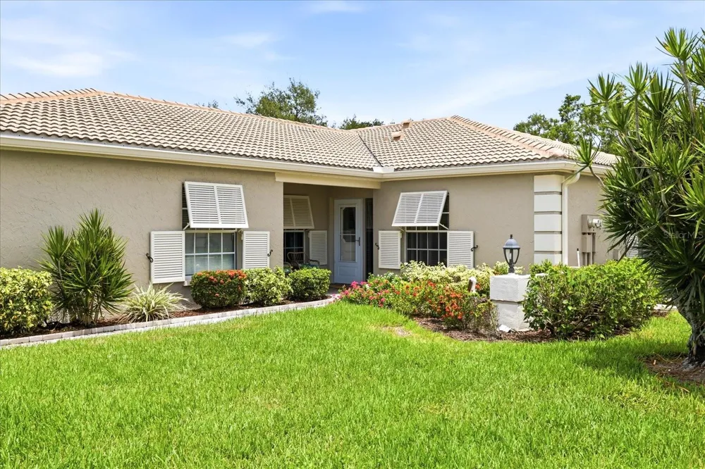 3252 RINGWOOD MEADOW #81 Sarasota, FL 34235