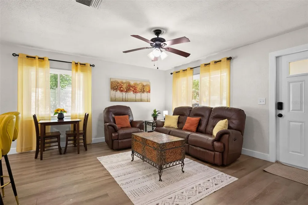 418 40TH AVENUE S St Petersburg, FL 33705