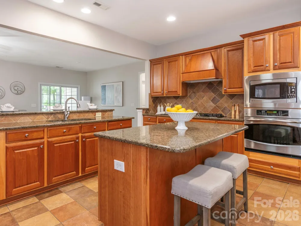49108 Gladiolus Street Fort Mill, SC 29707