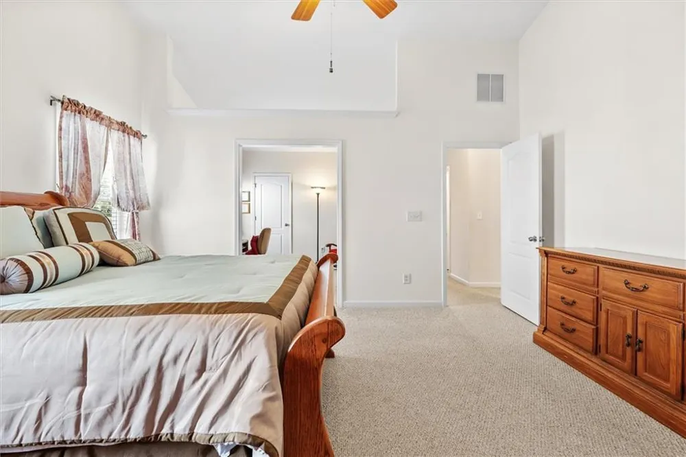 1092 S Creek Dr Villa Rica, GA 30180