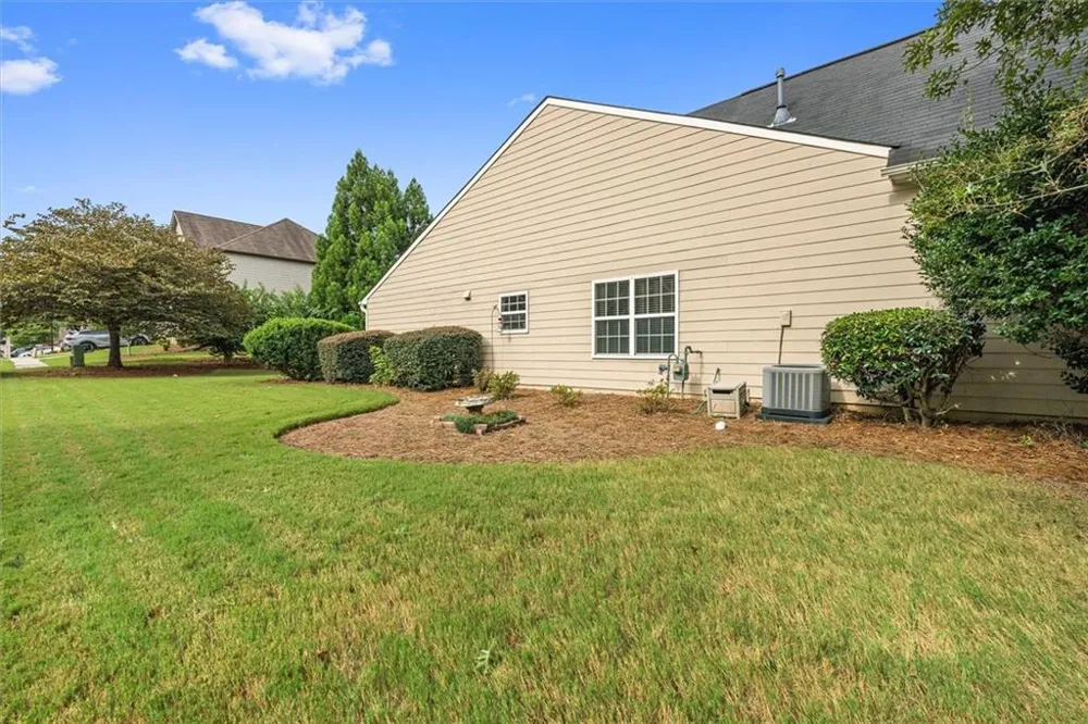1092 S Creek Dr Villa Rica, GA 30180