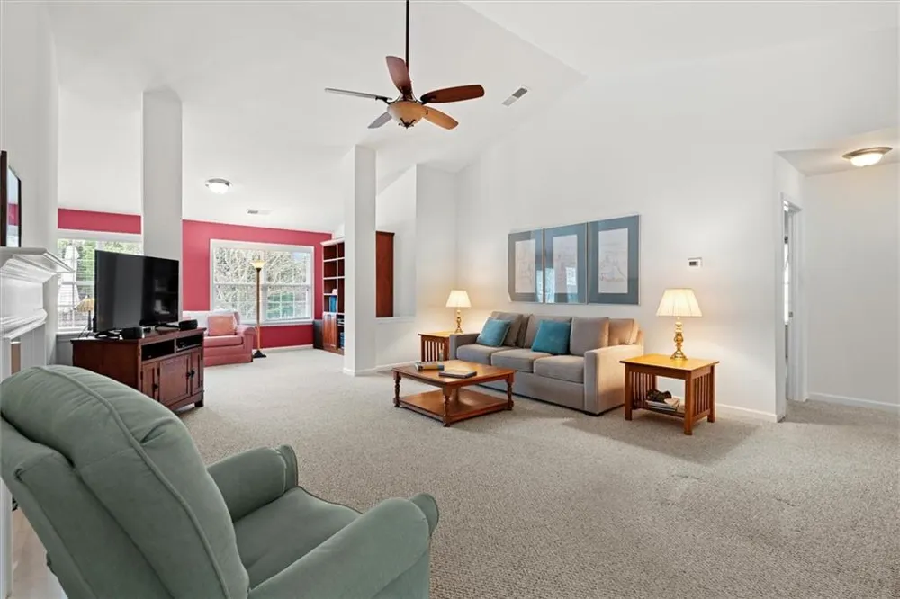 1092 S Creek Dr Villa Rica, GA 30180