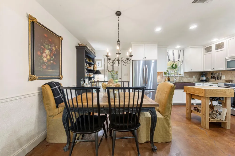 410 Shawnee Drive Montgomery, TX 77316