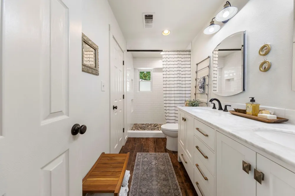 410 Shawnee Drive Montgomery, TX 77316