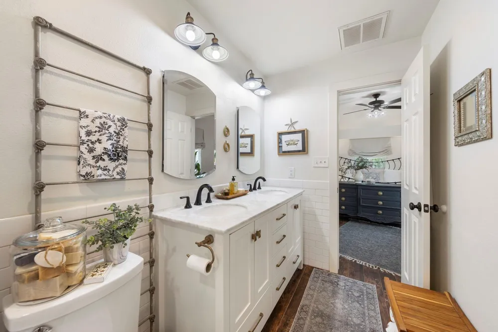 410 Shawnee Drive Montgomery, TX 77316