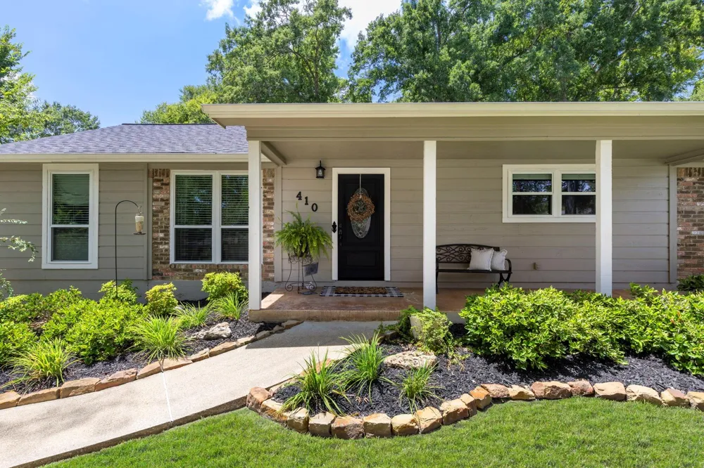 410 Shawnee Drive Montgomery, TX 77316