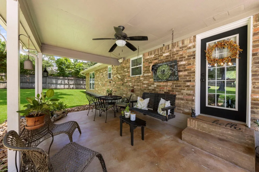 410 Shawnee Drive Montgomery, TX 77316