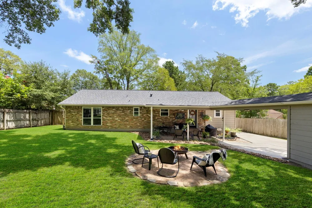 410 Shawnee Drive Montgomery, TX 77316