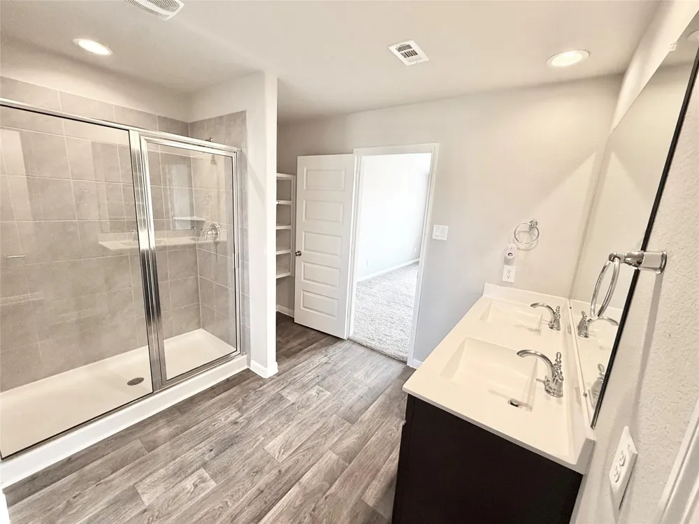 13009 Leisure Cove Drive La Marque, TX 77568
