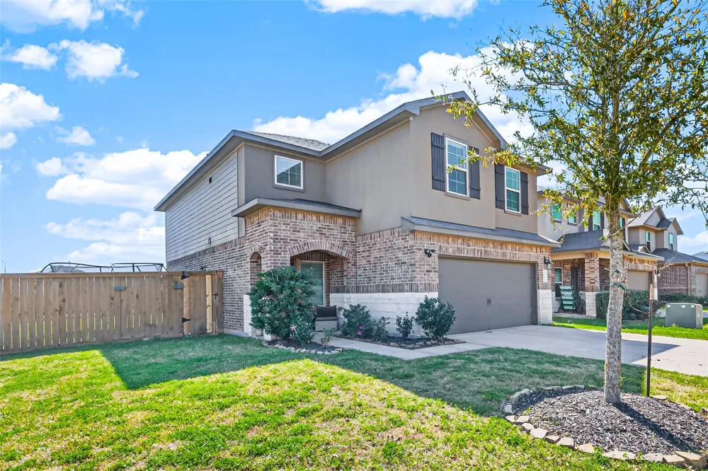 13009 Leisure Cove Drive La Marque, TX 77568