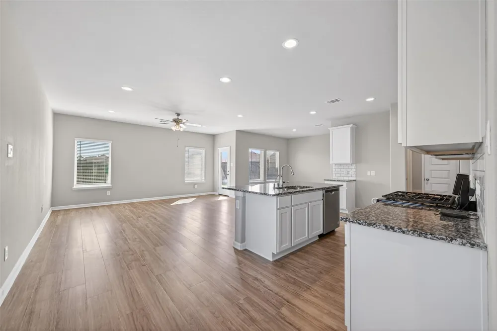 13009 Leisure Cove Drive La Marque, TX 77568