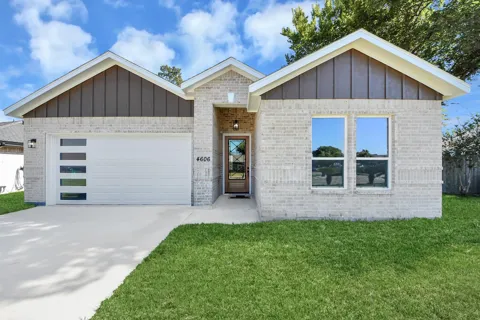 4606 Iroquois Drive