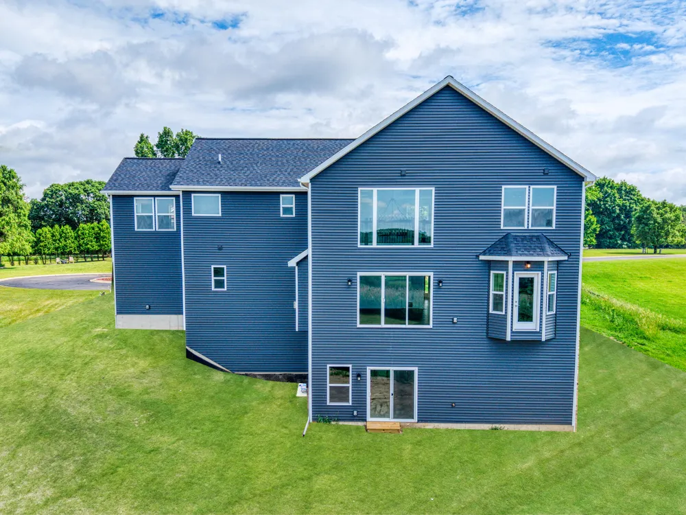 3 Peninsula Drive Jackson, MI 49201