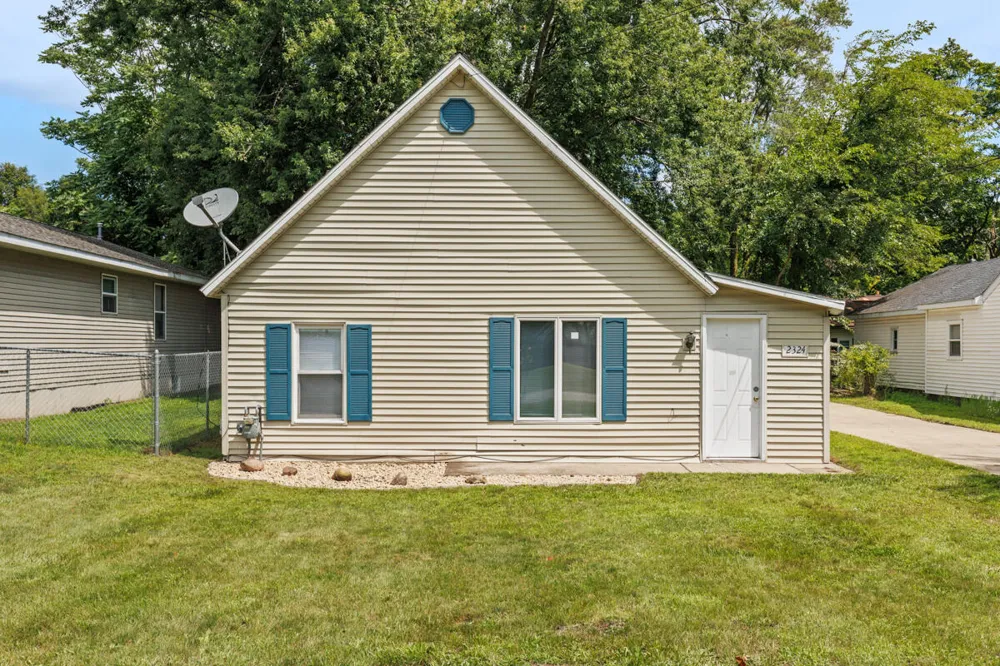 2324 Hughes Avenue Norton Shores, MI 49441