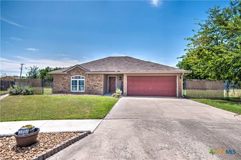2704 Poage Circle