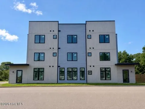 906 S 8th Street #B