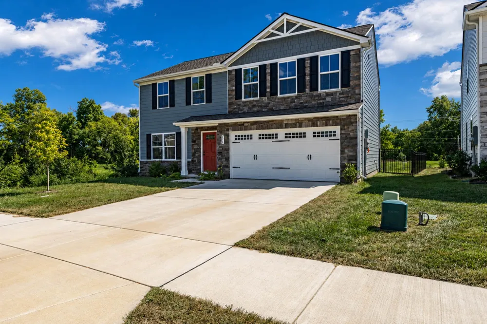 216 Laurel St Gallatin, TN 37066