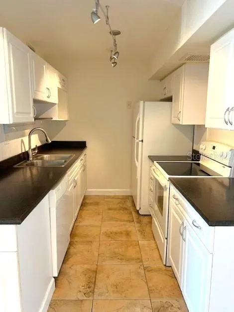 10355 PARADISE BOULEVARD #102 Treasure Island, FL 33706
