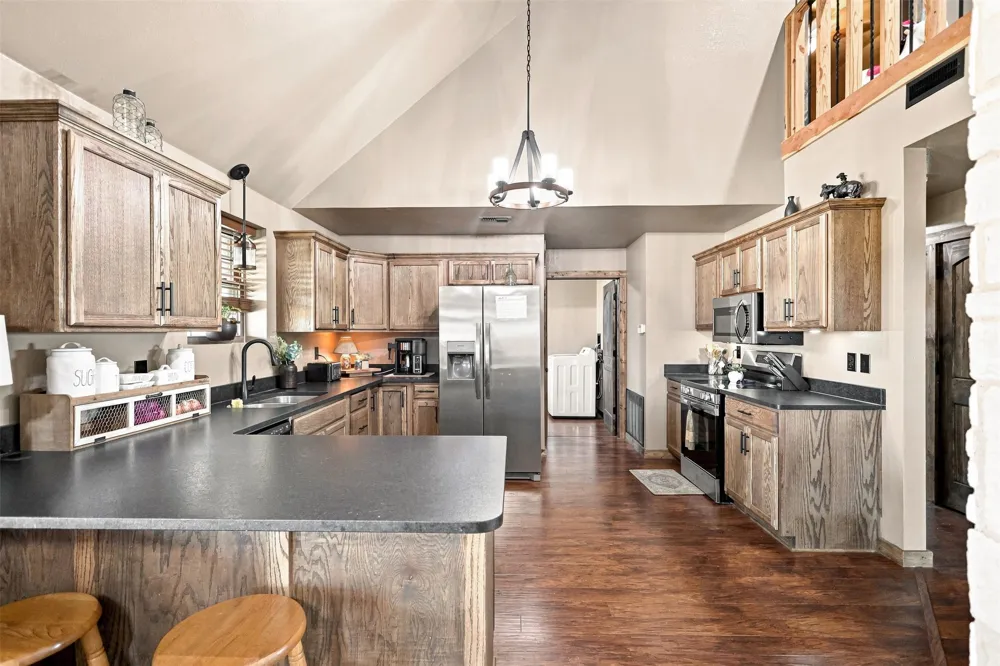 1108 County Road 4360 Decatur, TX 76234