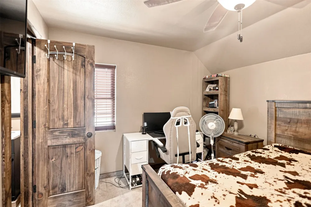 1108 County Road 4360 Decatur, TX 76234