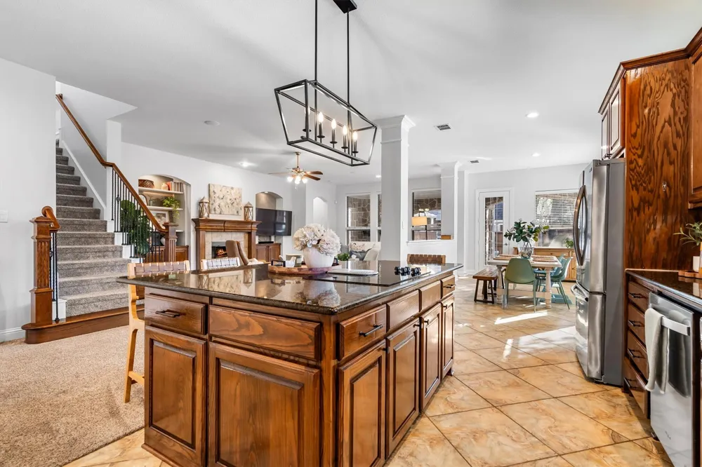 420 Copper Circle Lantana, TX 76226