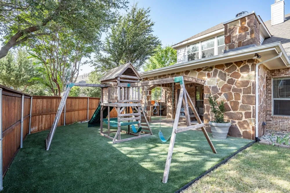 420 Copper Circle Lantana, TX 76226
