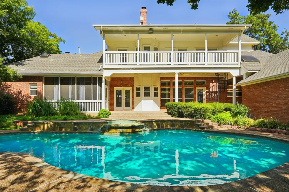 27 Oak Forrest Circle Denton, TX 76210