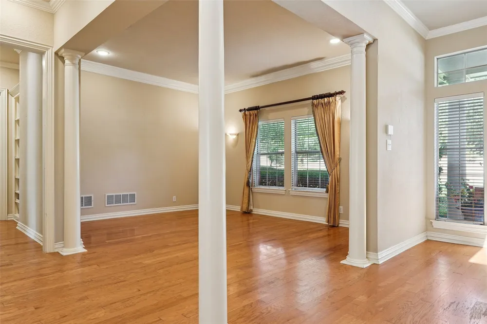 27 Oak Forrest Circle Denton, TX 76210