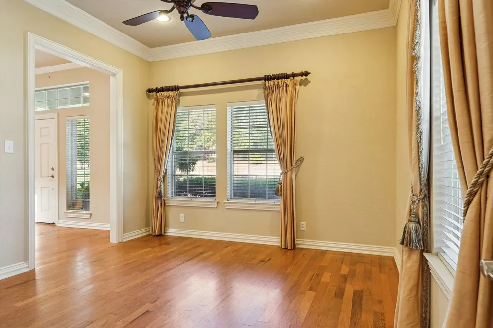 27 Oak Forrest Circle Denton, TX 76210