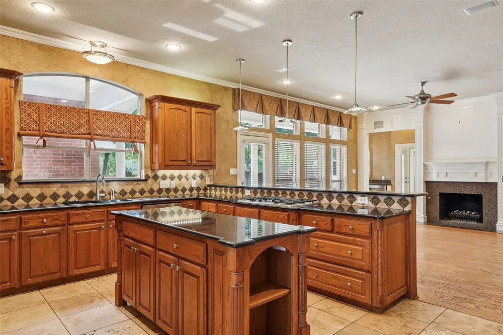 27 Oak Forrest Circle Denton, TX 76210