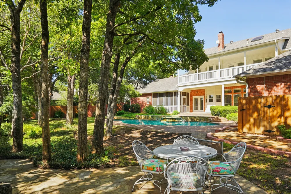 27 Oak Forrest Circle Denton, TX 76210