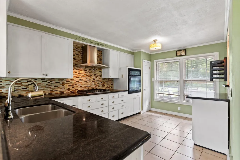 1311 Lamar Drive La Marque, TX 77568
