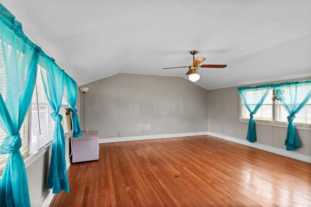 1311 Lamar Drive La Marque, TX 77568