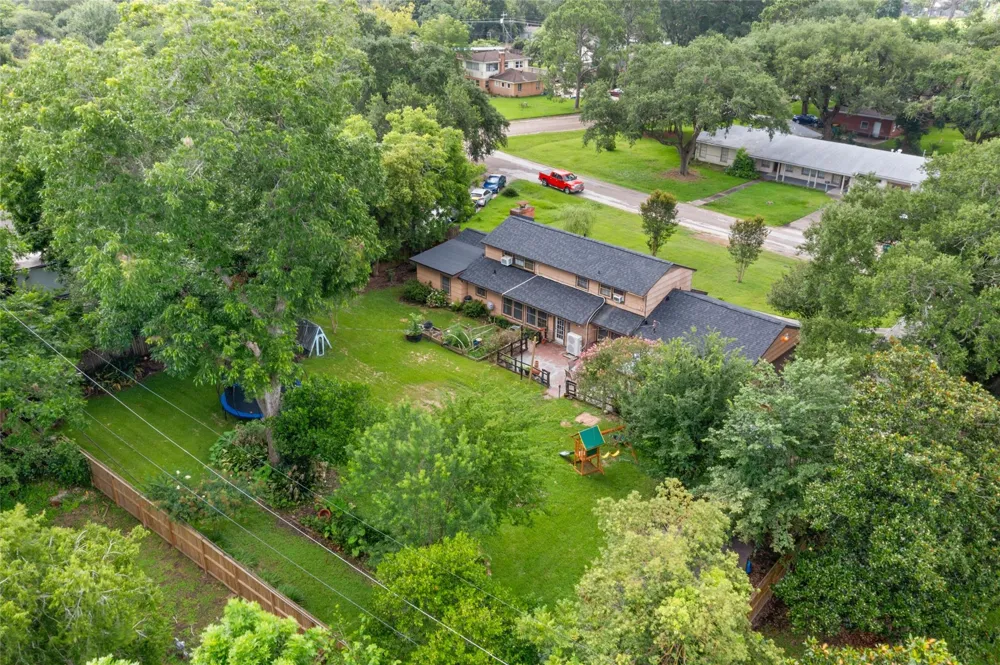 1311 Lamar Drive La Marque, TX 77568